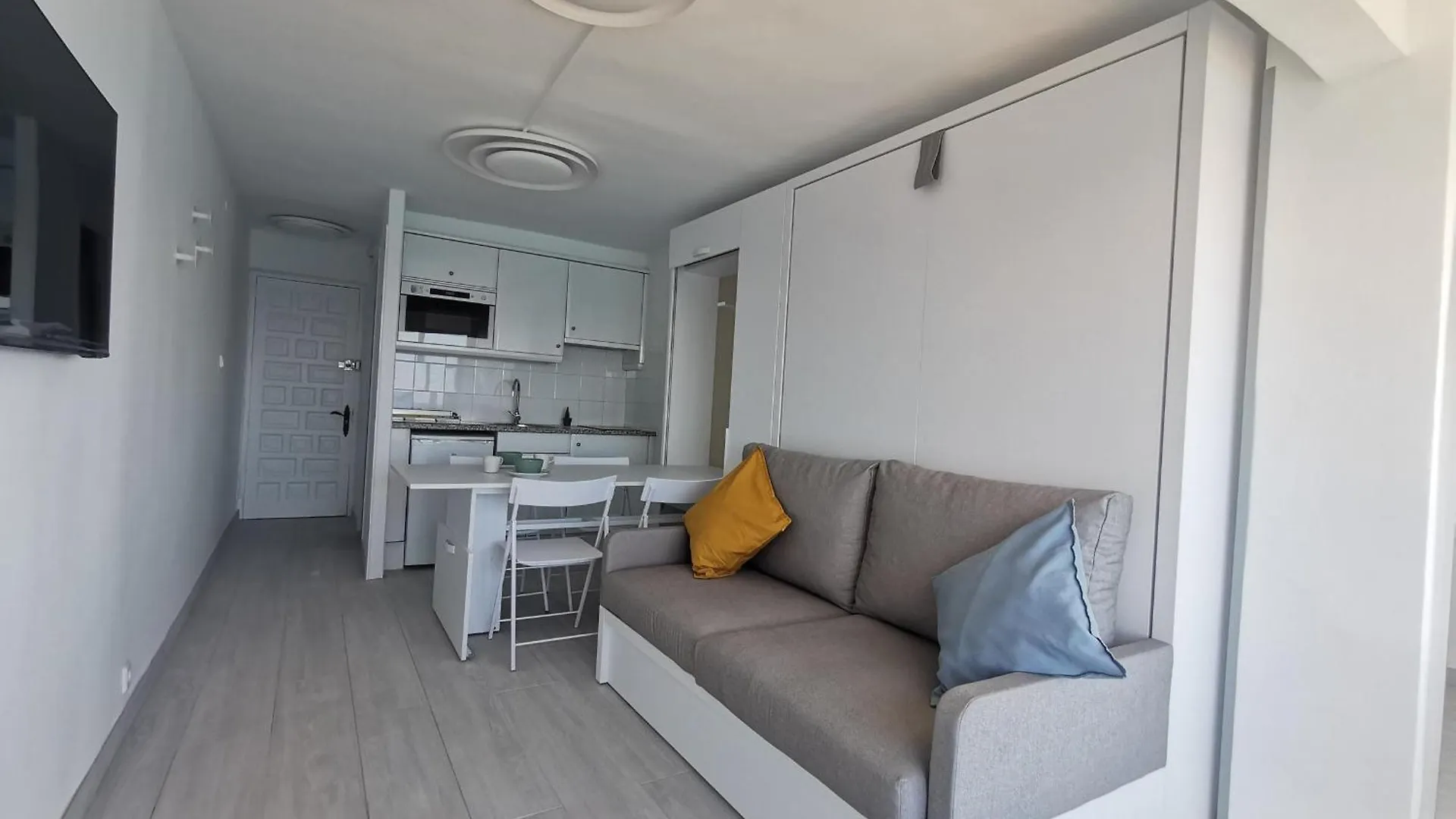 Villas Cosette Apartamento Beach Palace Cb 10 Vistas Espectaculares En Primera Linea De Mar Con Parking Incluido En Platja D'Aro - Es-209-26 Apartment